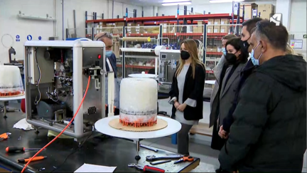 Maru Díaz, consejera de Ciencia, ha visitado la sede de Porcinnova este miércoles