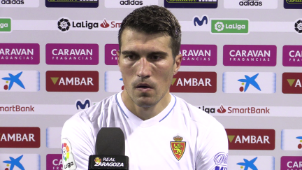 Alberto Zapater, durante su comparecencia en la zona mixta de La Romareda.