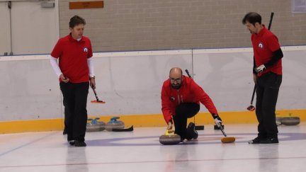 El Curling Club Hielo Jaca durante una competición.