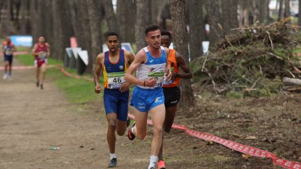 Carlos Mayo se proclamó campeón de España de cross el domingo.