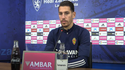 Álex Alegría durante la rueda de prensa.
