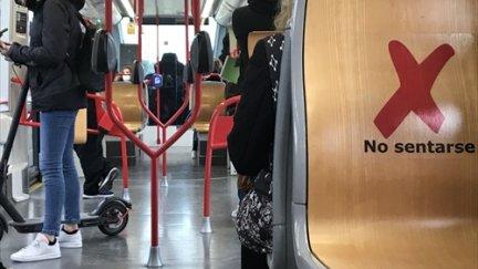 Interior del tranvía de Zaragoza