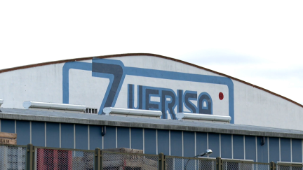 Fachada de la empresa Zufrisa en Calatorao (Zaragoza)