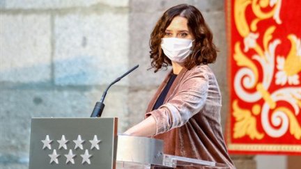 Dimite la presidenta madrileña, Isabel Díaz Ayuso