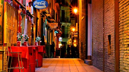 Locales de ocio nocturno en Zaragoza