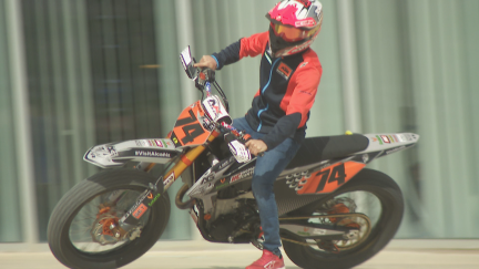 Adrián Garín, piloto de Flat Track. Aragón Deporte: Lara Santos / Ximo Llorach