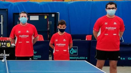 El equipo de Publimax CAI Santiago durante la competición.