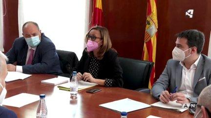 Mayte Pérez, consejera de Presidencia, durante la reunión con empresarios y sindicatos