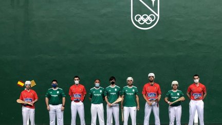 El equipo de pelota del Stadium Casablanca en un partido de esta temporada frente a Oberena.