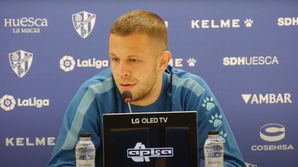 Vavro en rueda de prensa