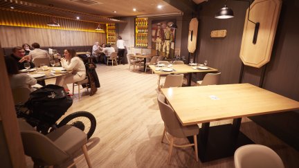 Consumo en el interior de un bar (Eduardo Sanz / Europa Press)