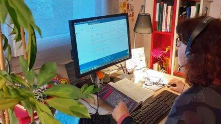Carmen Gordón teletrabajando en Paris