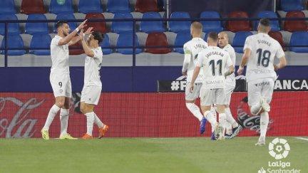 Rafa Mir celebra uno de los tantos frente al Levante