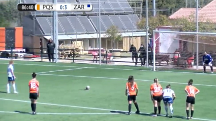 Teresa Rey se dispone a lanzar el penalti con el que se ha cerrado el duelo en Valladolid.