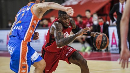 Dylan Ennis durante el encuentro de este domingo