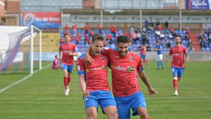 El equipo de Víctor Bravo se medirá esta tarde al Cuarte (17:00h.). Foto: CD Teruel.