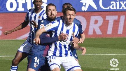 La SD Huesca necesita ganar a la Real Sociedad para acercarse a la permanencia.