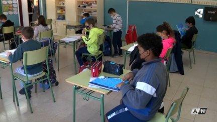 Un grupo de alumnos en un centro educativo en Aragón