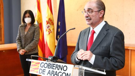 Carolina Darias y Javier Lambán en la firma del FITE (EP).