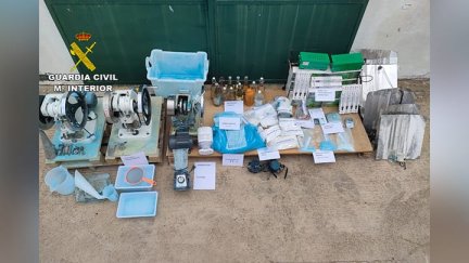 Material intervenido en la vivienda de María de Huerva (Foto: Guardia Civil).