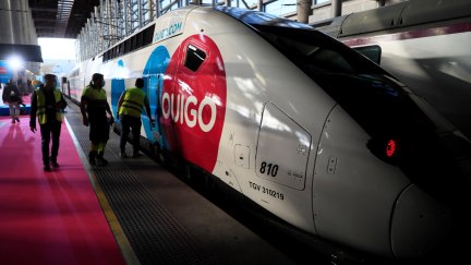 El tren OUIGO se caracteriza por sus vagones de dos pisos. (Foto EFE)