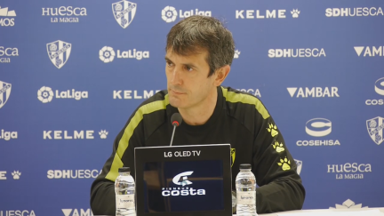 José Rojo 'Pacheta', en la sala de prensa de El Alcoraz.