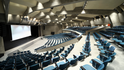 Una sala de congresos.