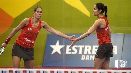 Las hermanas Sánchez Alayeto durante el encuentro de este jueves.