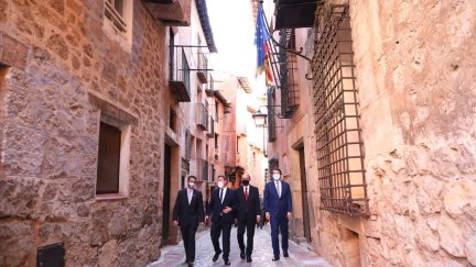Javier Lambán, junto a los presidentes de Castilla La Mancha y Castilla León, este jueves en Albarracín
