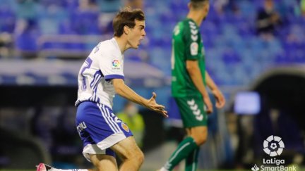 Francho Serrano celebra su gol. Imagen: LaLiga.