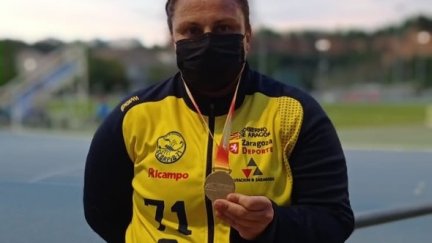 Vanesa Gil tras conseguir el oro en el campeonato nacional