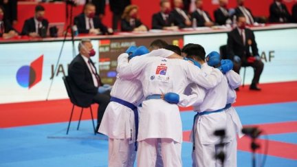 Una imagen del equipo masculino de kumite.