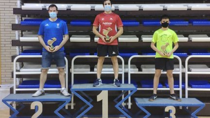Podio masculino del Campeonato de Aragón de tenis de mesa.