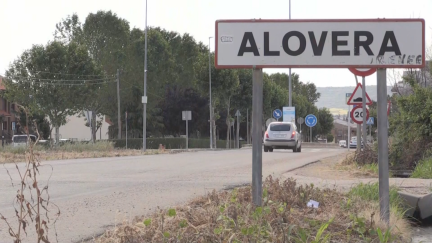 Entrada a la localidad de Alovera (Guadalajara).