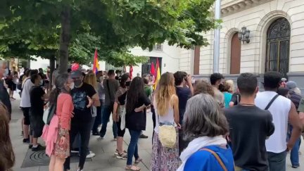 Concentración contra la nueva factura de la luz en Zaragoza.