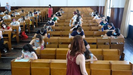 Examen de EvAU de 2020.