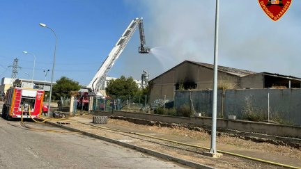 Los bomberos siguen trabajando en la zona. Foto: Diputación de Zaragoza