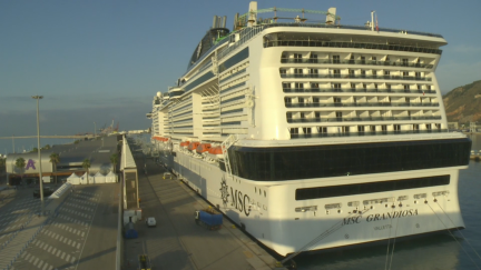 El crucero Grandiosa a su llegada al puerto de Barcelona.