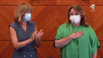 La nueva delegada del Gobierno en Aragón tras prometer el cargo junto con Pilar Alegría.