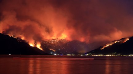 Imagen del incendio forestal en el distrito de Marmaris de Mugla, en Turquía (EFE).