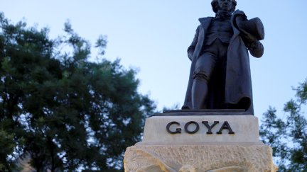 Imagen de un monumento al pintor Francisco de Goya (EFE).