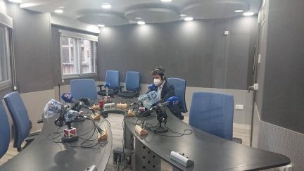 El alcalde de Huesca, Luis Felipe, durante la entrevista en Aragón Radio.