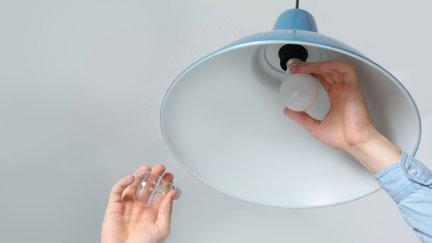 El coste de la luz superará los 114 euros/ MWh.