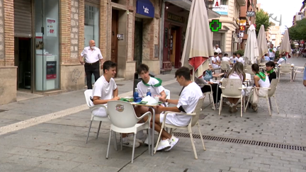 Jóvenes en las Fiestas de San Lorenzo de Huesca.