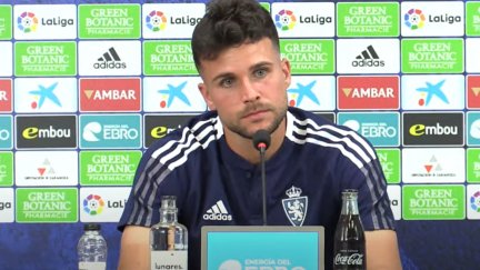 Álvaro Giménez, durante su presentación con el Real Zaragoza.