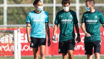 Salma Parallulelo está trabajando muy duro en su recuperación en las instalaciones del Villarreal.