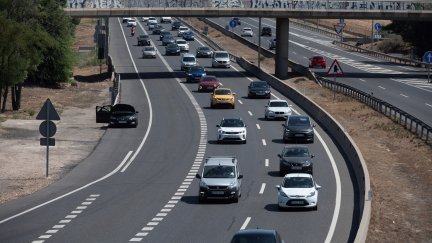 Imagen de una carretera durante la operación retorno (EFE).