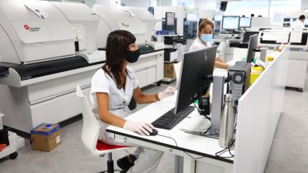 Nuevo laboratorio de Bioquímica y Hematología del Hospital San Jorge de Huesca.