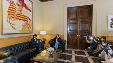 Salvador Illa junto con Javier Lambán en el Edificio Pignatelli de Zaragoza.