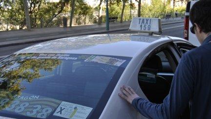 Taxi en Zaragoza (EP).